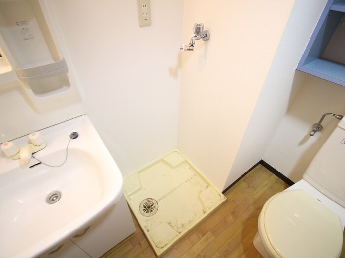 物件内観写真21　(洗濯機置場)