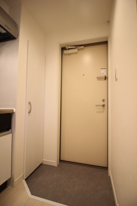 物件内観写真7　(玄関)