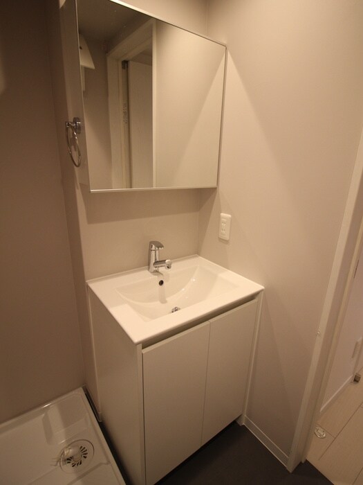 物件内観写真12　(洗面)