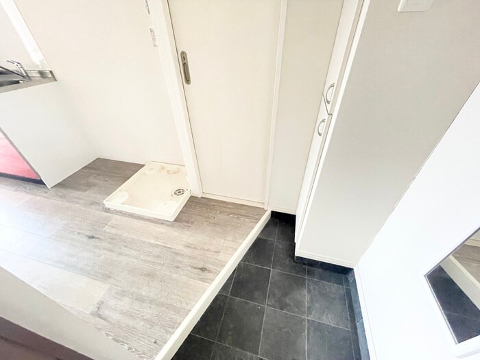 物件内観写真14　(玄関)