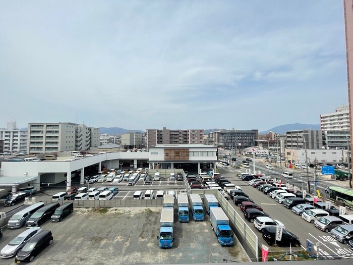 物件内観写真16　(室内からの展望)