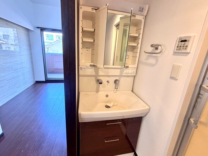 物件内観写真11　(洗面)