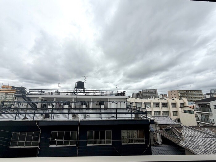 物件内観写真13　(室内からの展望)