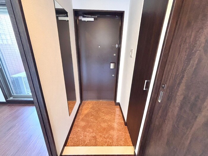 物件内観写真14　(玄関)