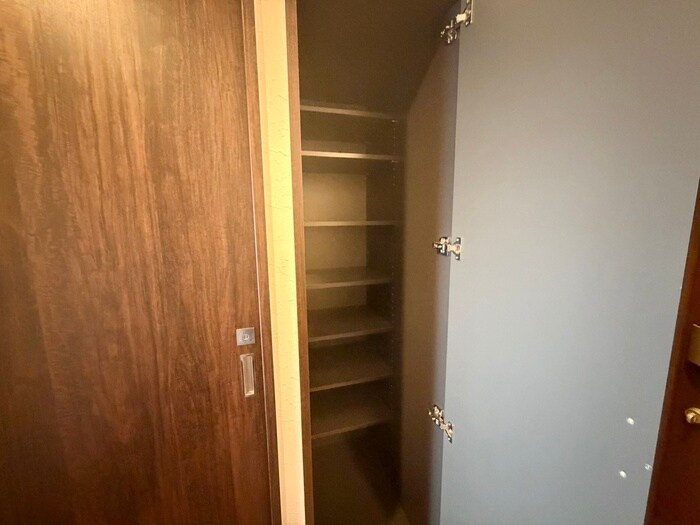 物件内観写真16　(収納)