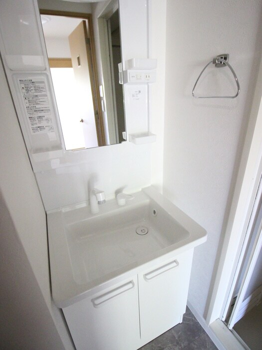 物件内観写真9　(洗面)