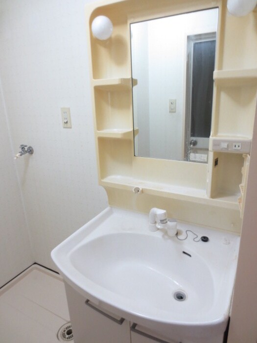 物件内観写真8　(洗面)