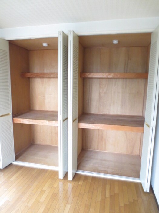 物件内観写真21　(収納)