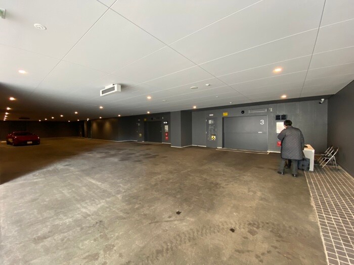 物件外観写真5　(駐車場)