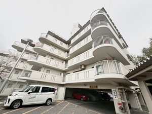 ユニライフ箕面外観写真