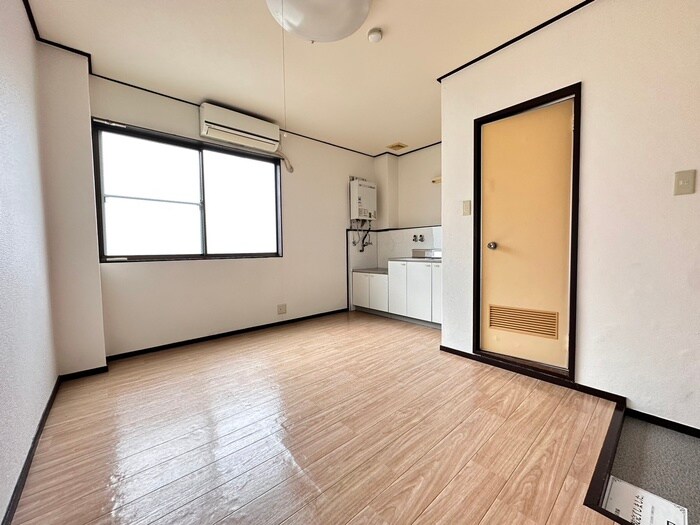 物件内観写真9　(居室)