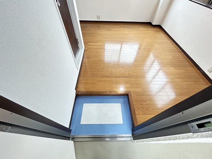 物件内観写真15　(玄関)