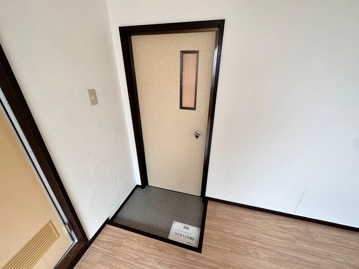 物件内観写真20　(玄関)