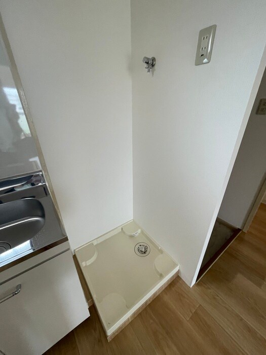 物件内観写真17　(洗濯機置場)