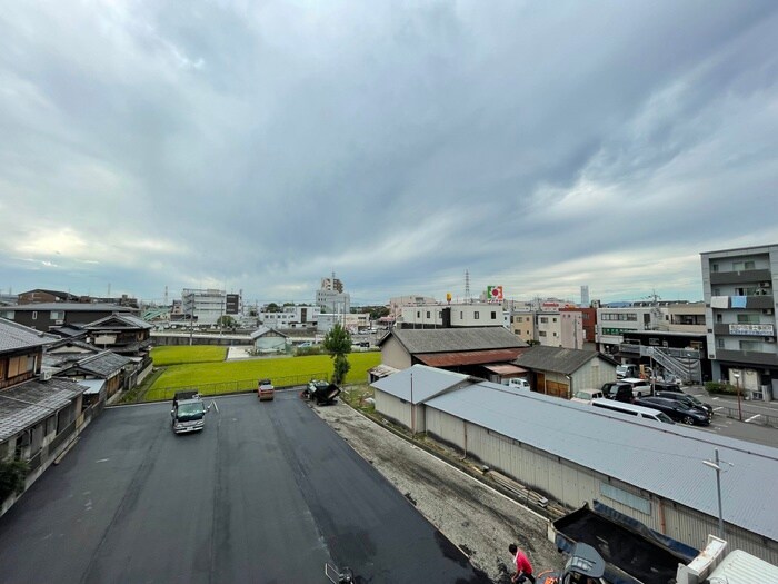 物件内観写真22　(室内からの展望)