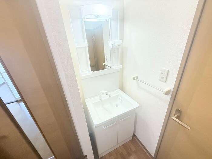 物件内観写真11　(洗面)