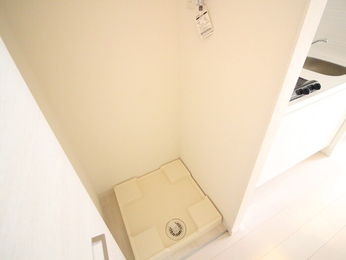 物件内観写真14　(洗濯機置場)