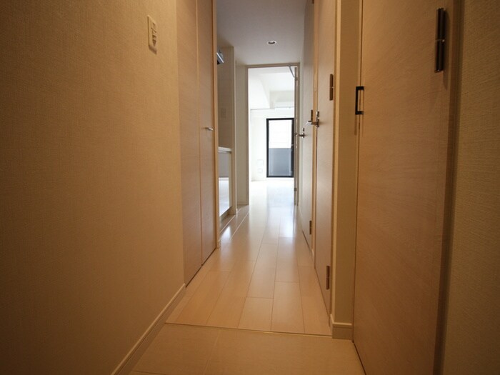 物件内観写真18　(廊下)