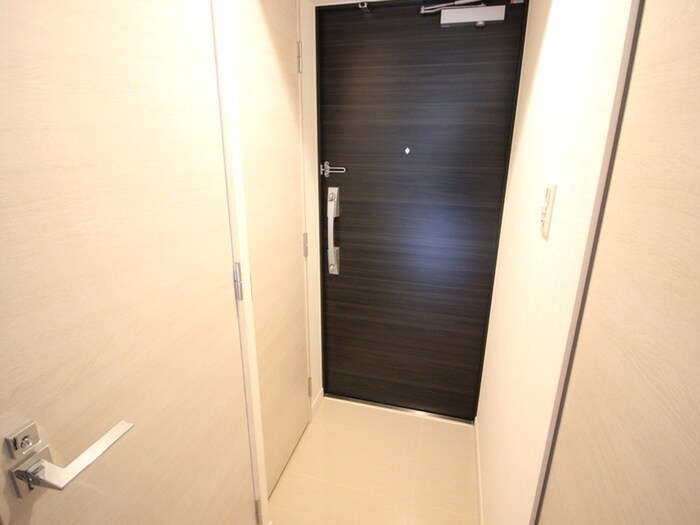 物件内観写真21　(玄関)