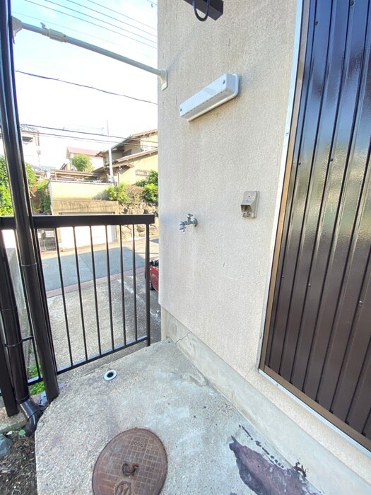 物件内観写真18　(洗濯機置場)