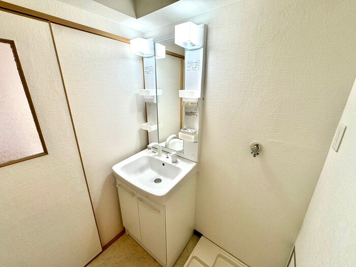 物件内観写真12　(洗面)