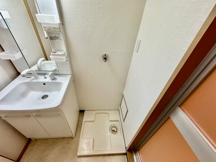 物件内観写真19　(洗濯機置場)