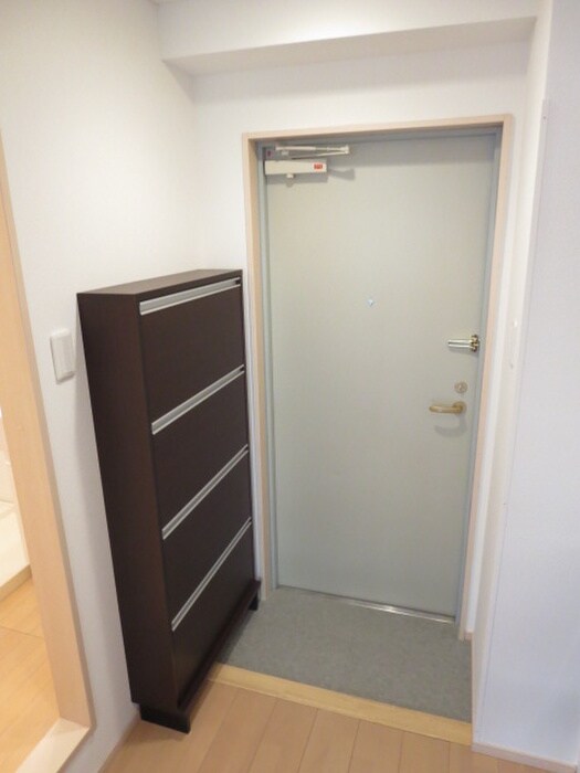 物件内観写真15　(玄関)