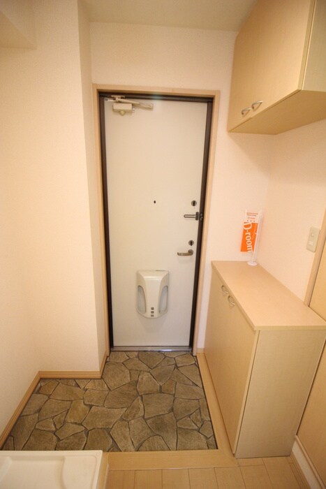 物件内観写真7　(玄関)