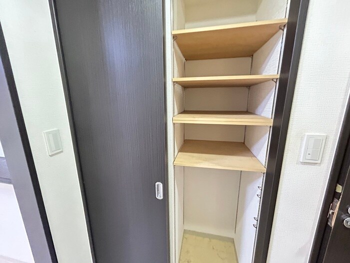 物件内観写真10　(収納)