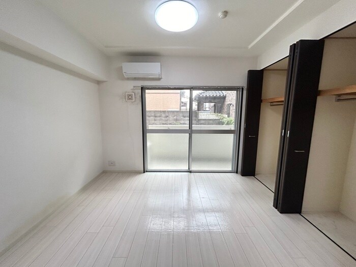 物件内観写真21　(居室)