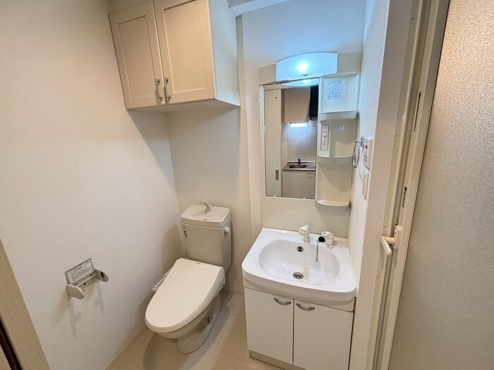 物件内観写真13　(洗面)