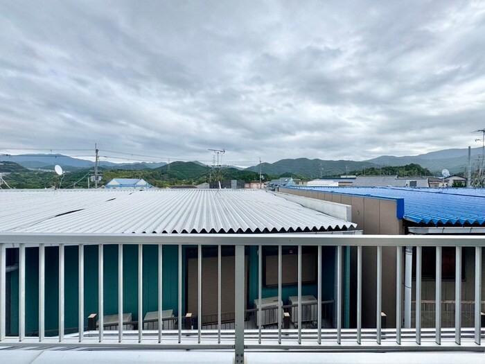 物件内観写真17　(室内からの展望)