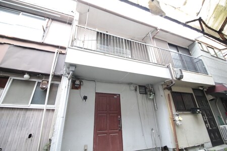 崇徳院貸家（倉庫付）外観写真