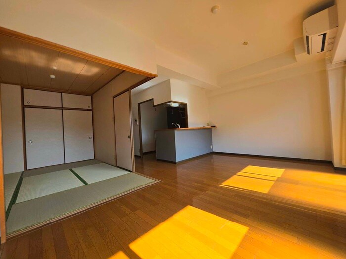 物件内観写真8　(居室)