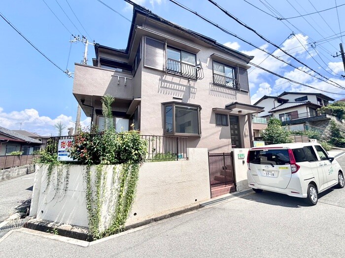 寝屋川市戸建の物件外観写真