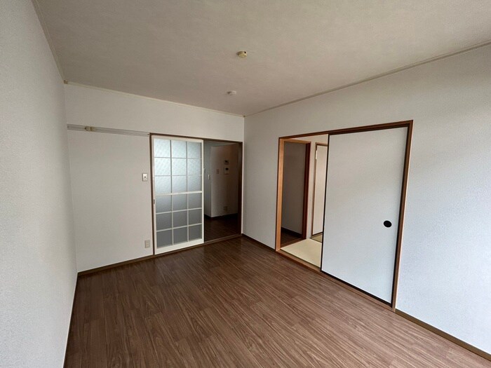 物件内観写真4　(居室)