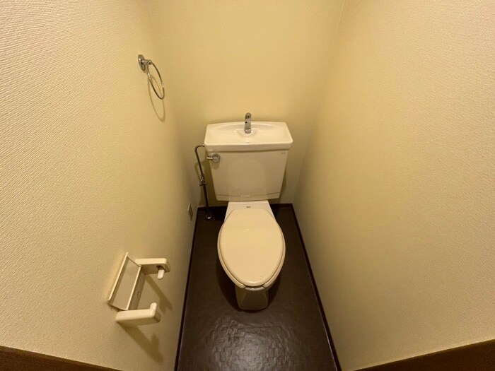 物件内観写真12　(トイレ)