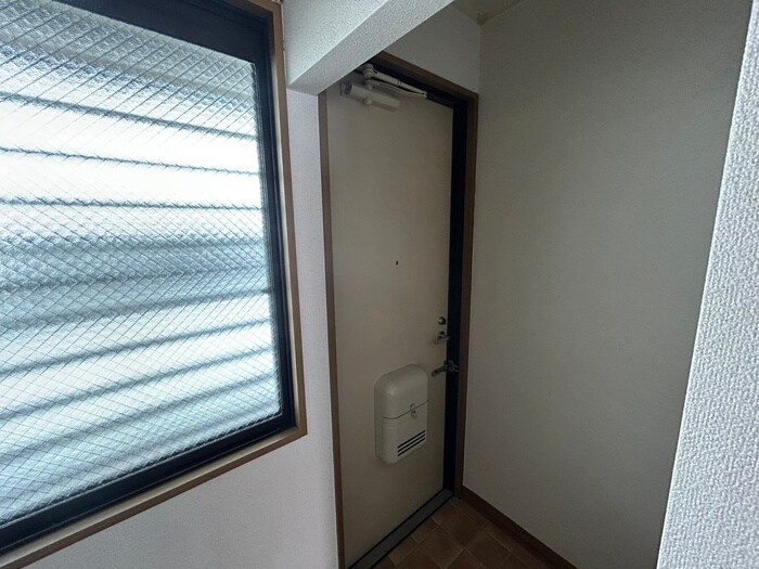 物件内観写真15　(玄関)