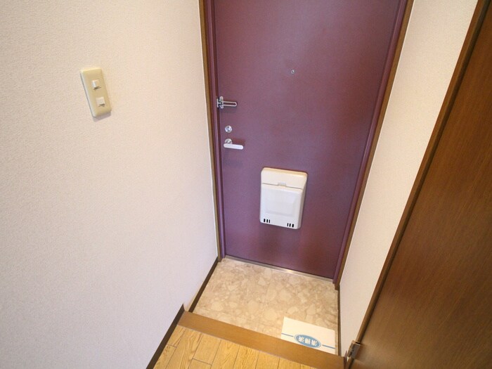 物件内観写真17　(玄関)