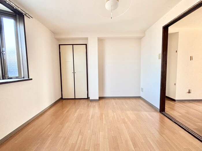 物件内観写真9　(居室)