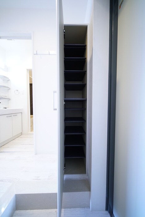 物件内観写真8　(靴箱)