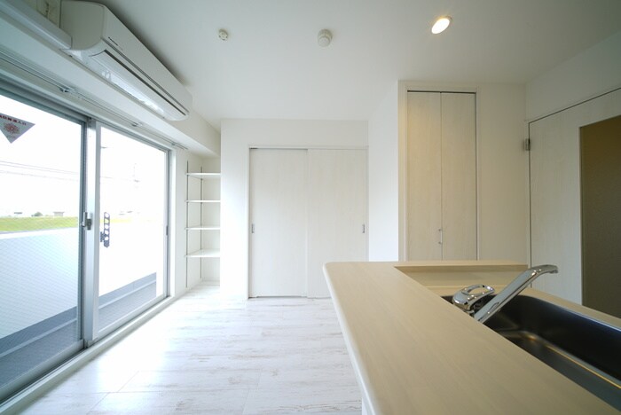 物件内観写真16　(居室)