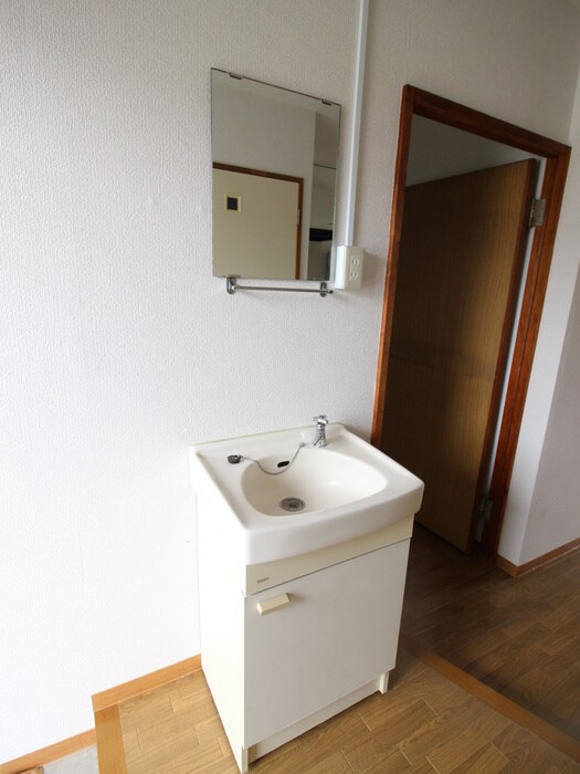 物件内観写真13　(洗面)
