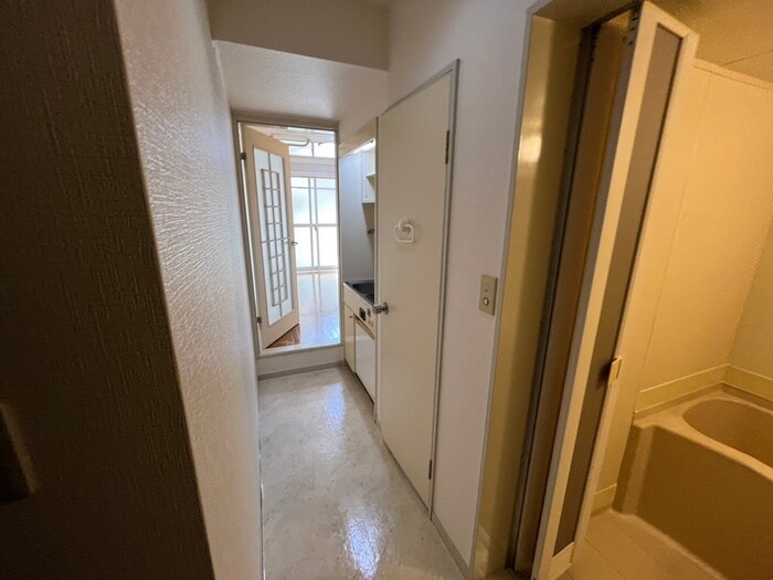 物件内観写真18　(廊下)