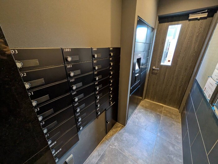 物件外観写真4　(建物設備)