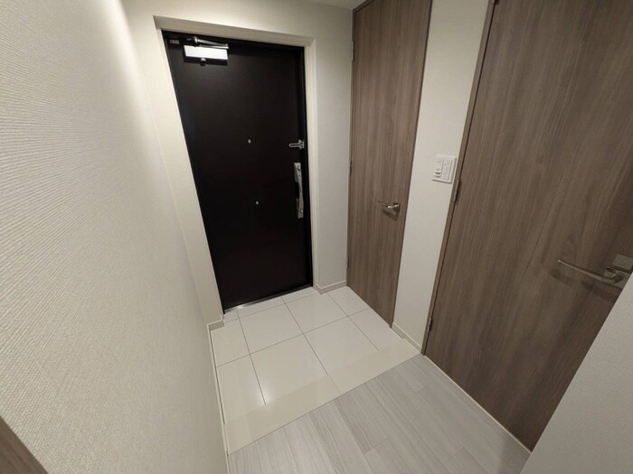 物件内観写真14　(玄関)