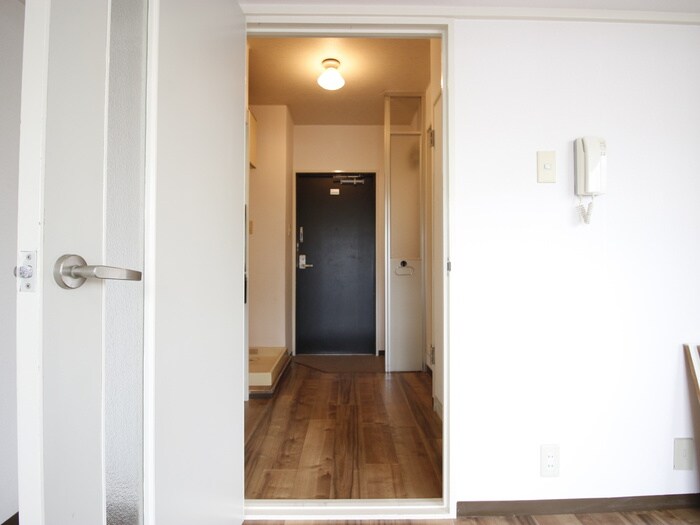 物件内観写真16　(廊下)