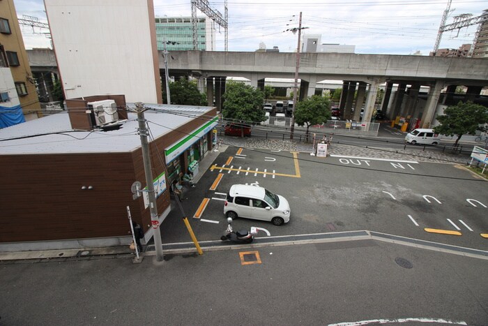 物件内観写真22　(室内からの展望)