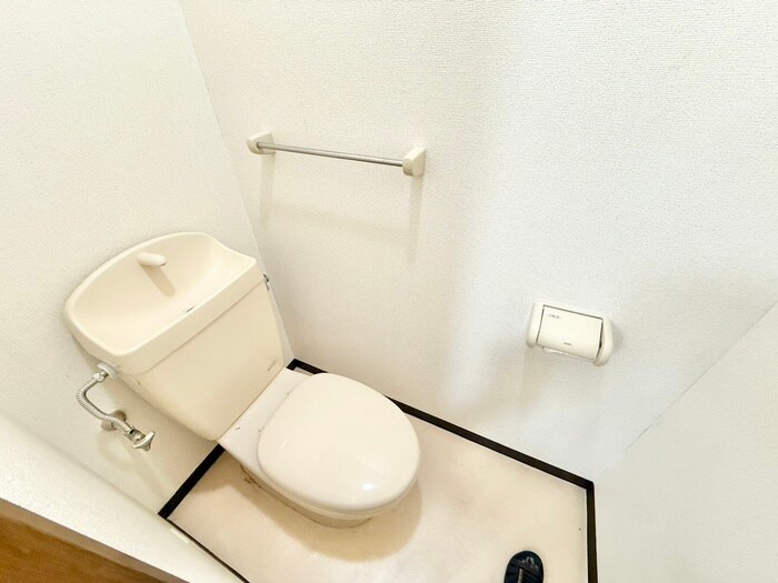 物件内観写真15　(トイレ)