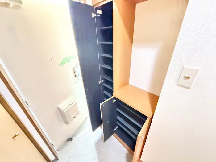 物件内観写真18　(靴箱)